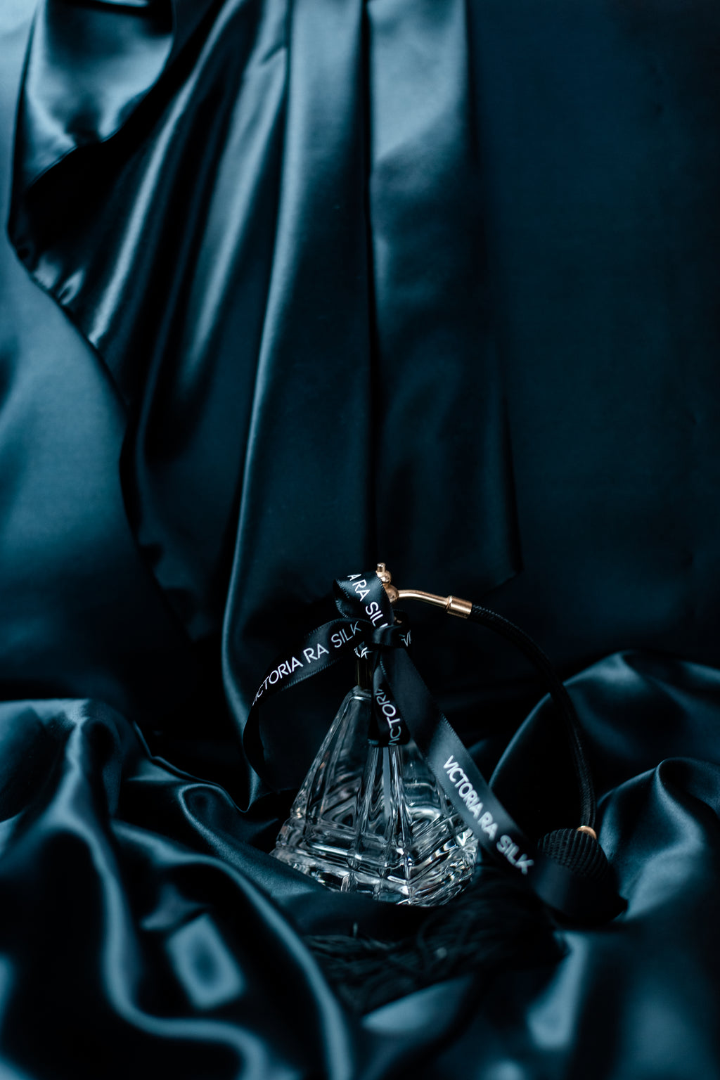 Luxury 22mm Organic Mulberry Silk Pillowcase - Hair & Skin Care