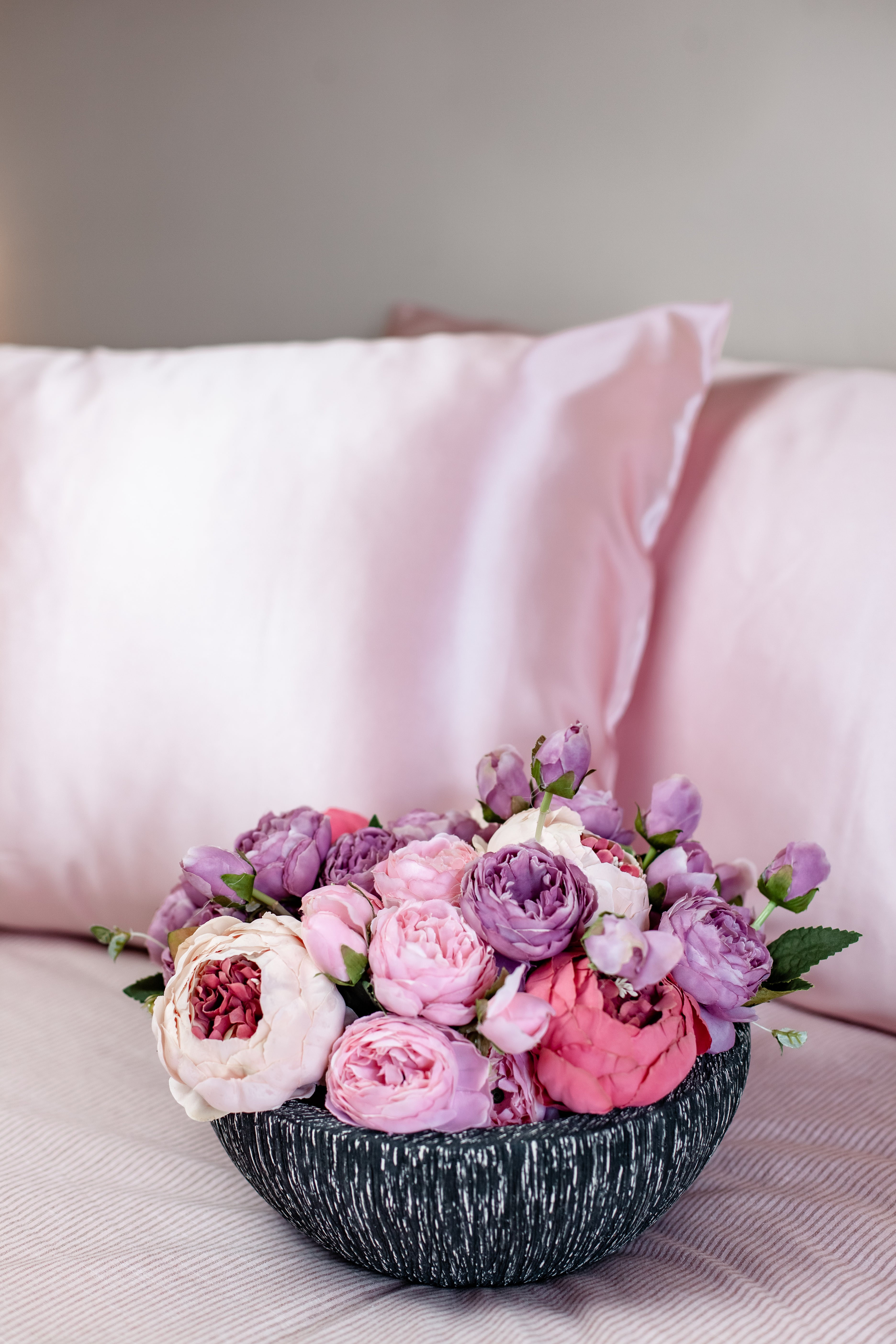 Luxury 22mm Organic Mulberry Silk Pillowcase - Hair & Skin Care