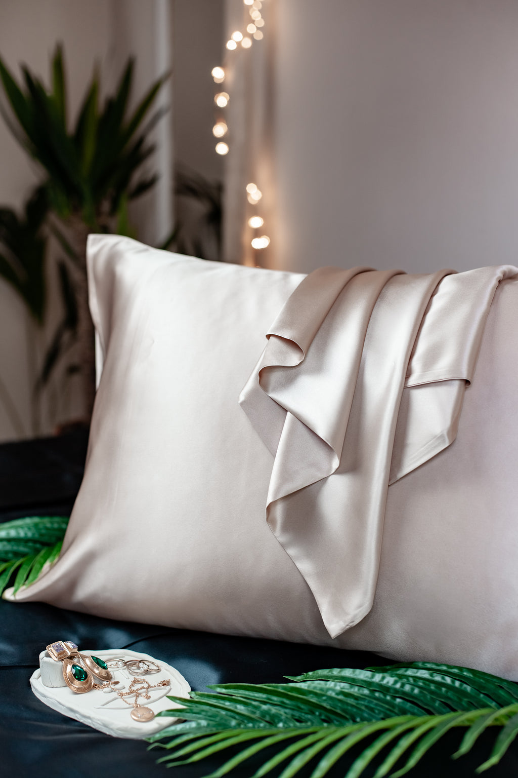 Luxury 22mm Organic Mulberry Silk Pillowcase - Hair & Skin Care