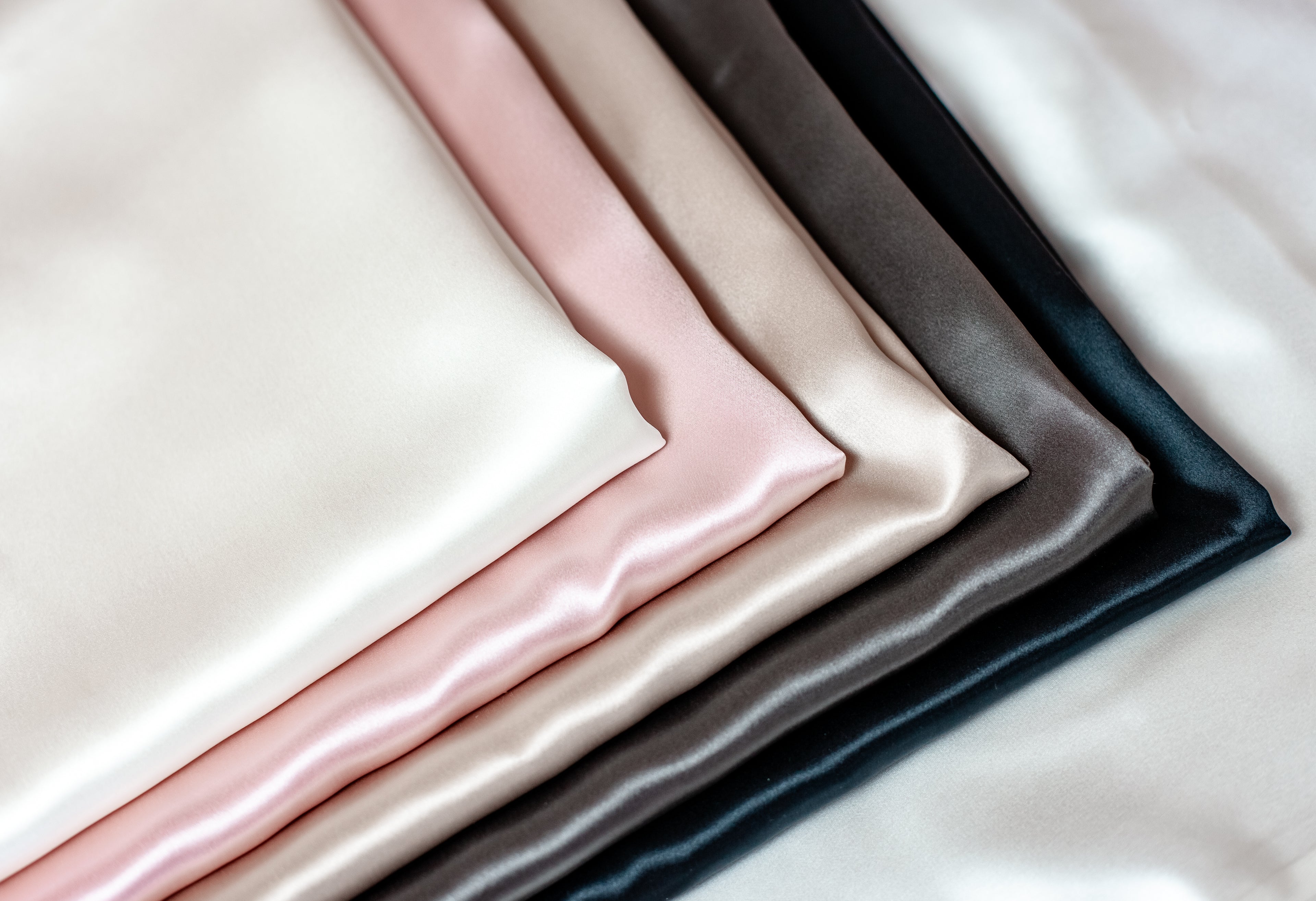 Luxury 22mm Organic Mulberry Silk Pillowcase - Hair & Skin Care