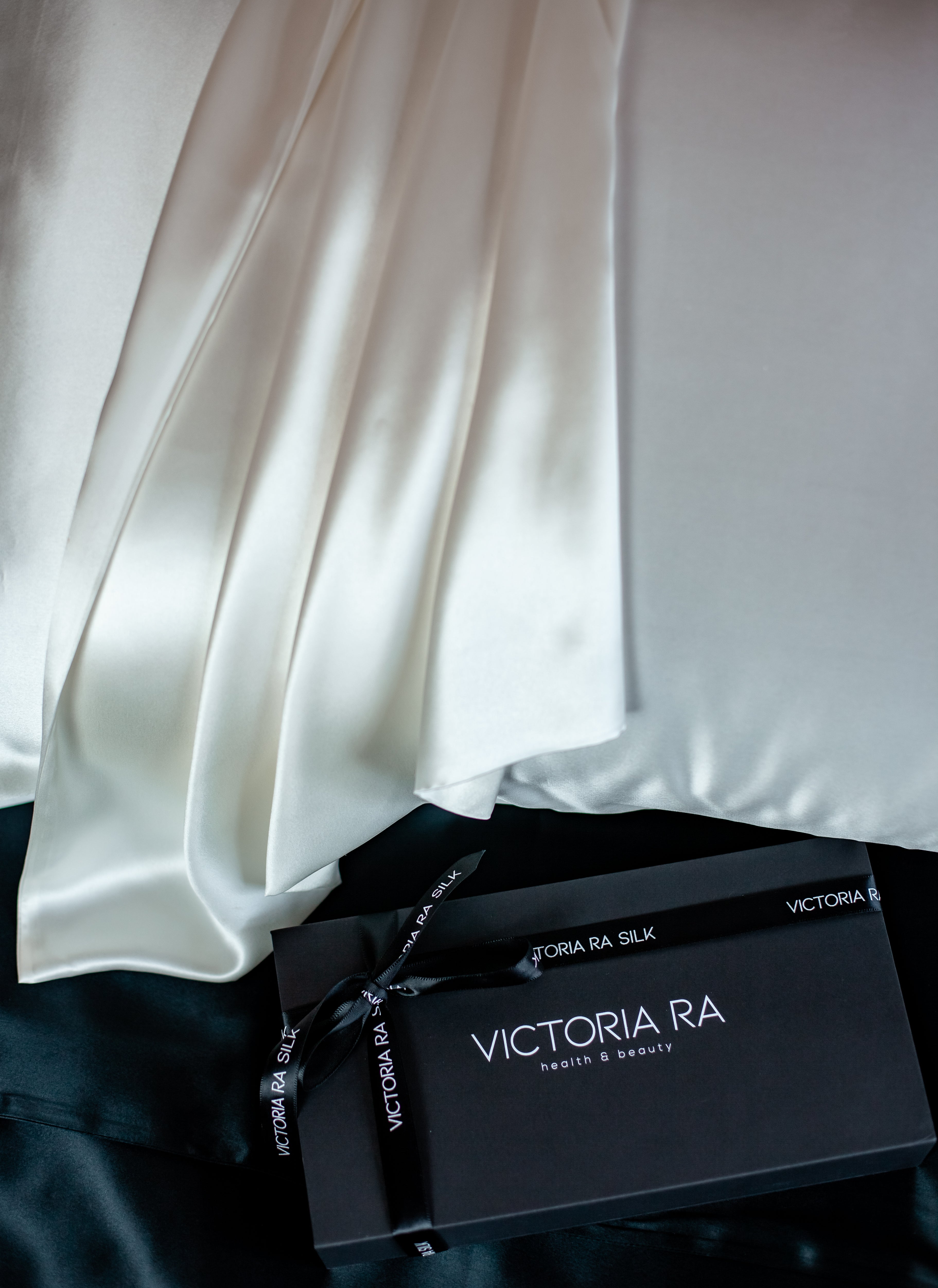 Luxury 22mm Organic Mulberry Silk Pillowcase - Hair & Skin Care